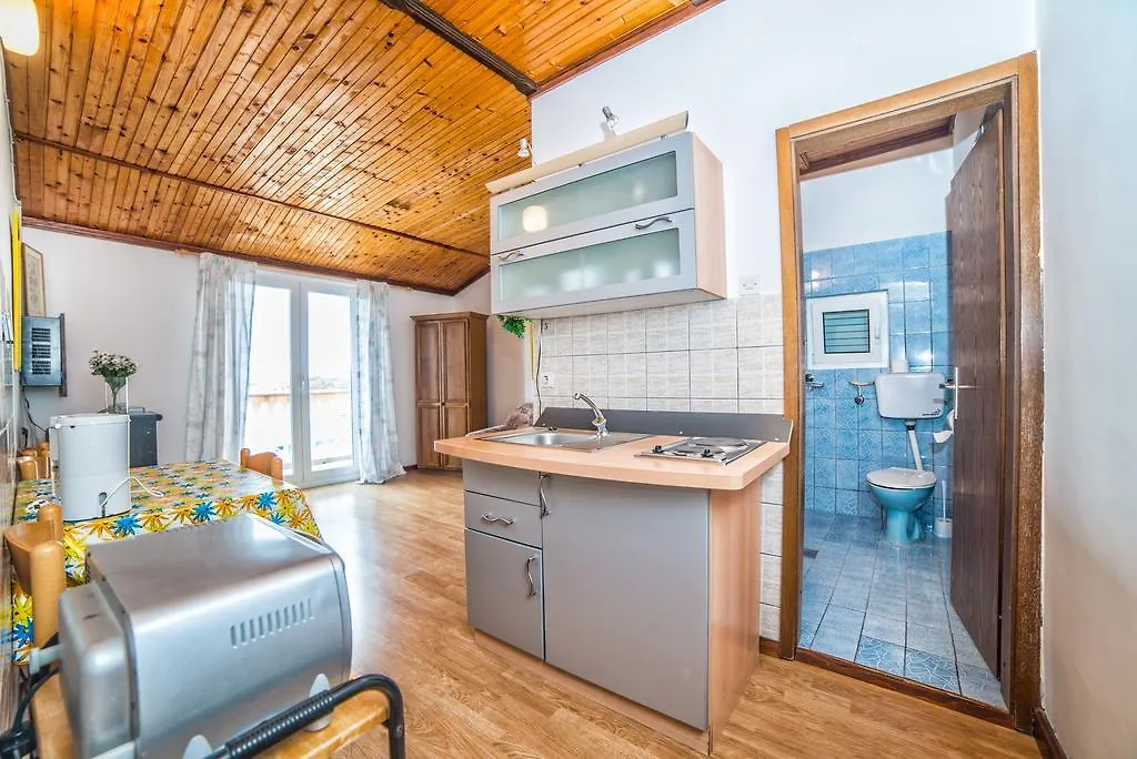 *** Guest house Apartments Lucica 3119 Croatia
