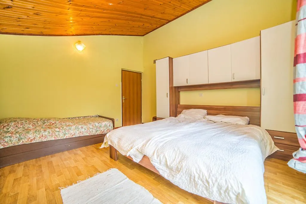 Apartments Lucica 3119 3*, Rab Town