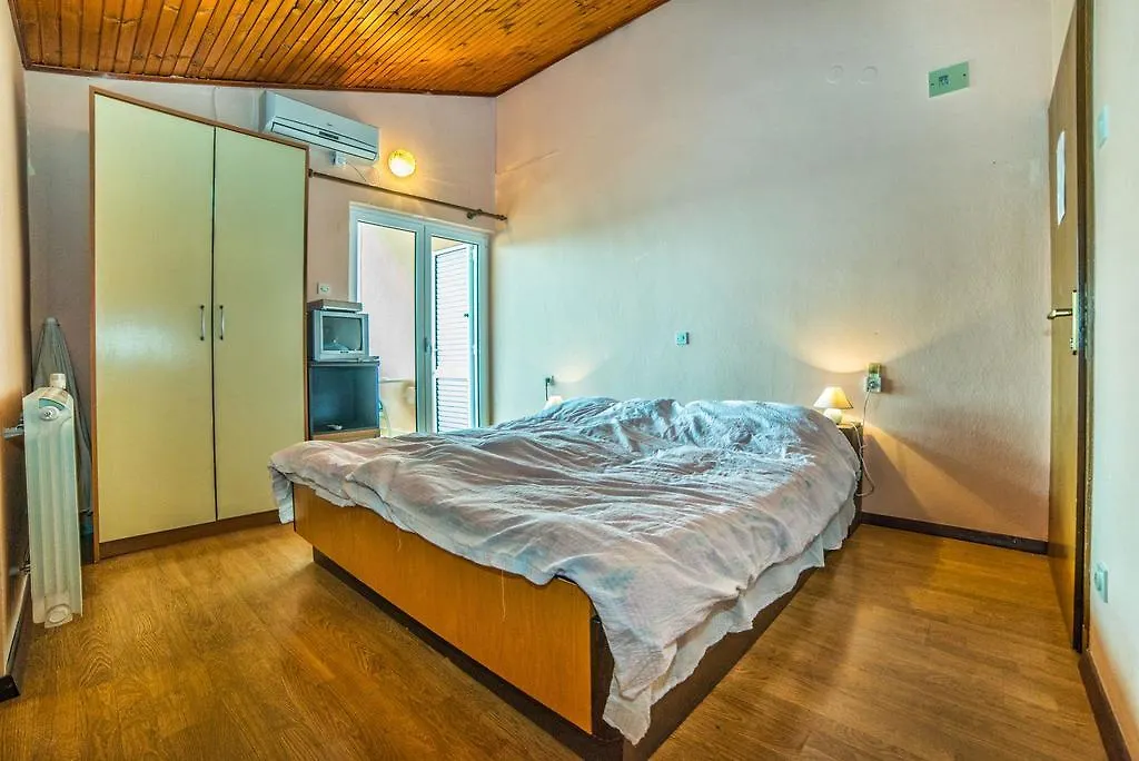 Guest house Apartments Lucica 3119